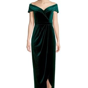 XSCAPE Emerald green off-the-shoulder velvet dress, size 10P